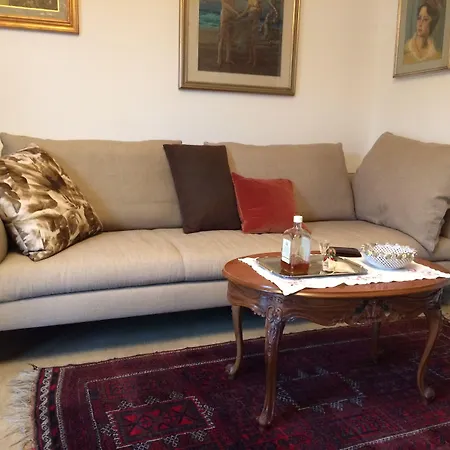 Couette-café Pergolesi 4*