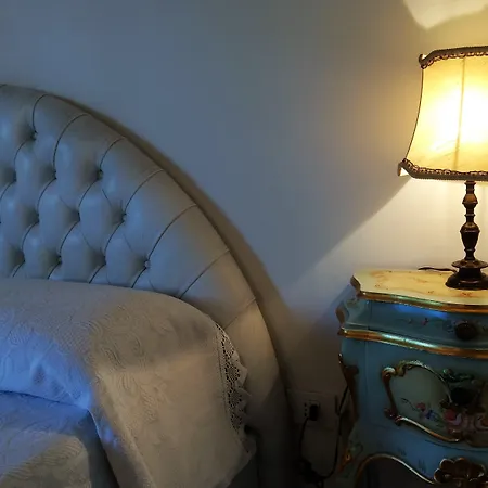 Couette-café Pergolesi 4*