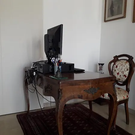 Oda ve Kahvaltı Pergolesi 4*